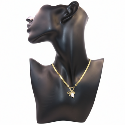 Bow-Pearl pendant and thick golden chain