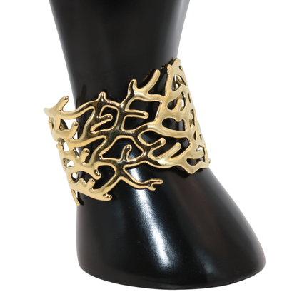 Gold Bracelet with leaf design