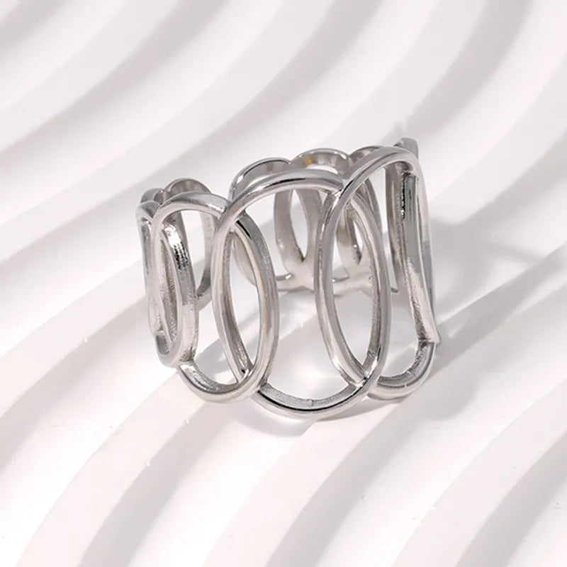 Mira Loop Ring