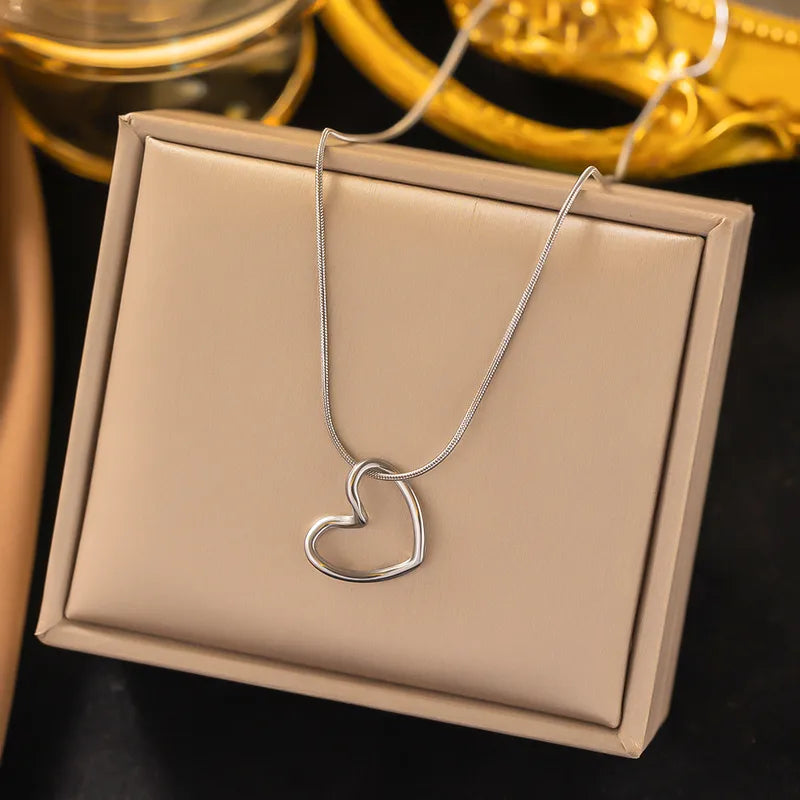 Muse Necklace