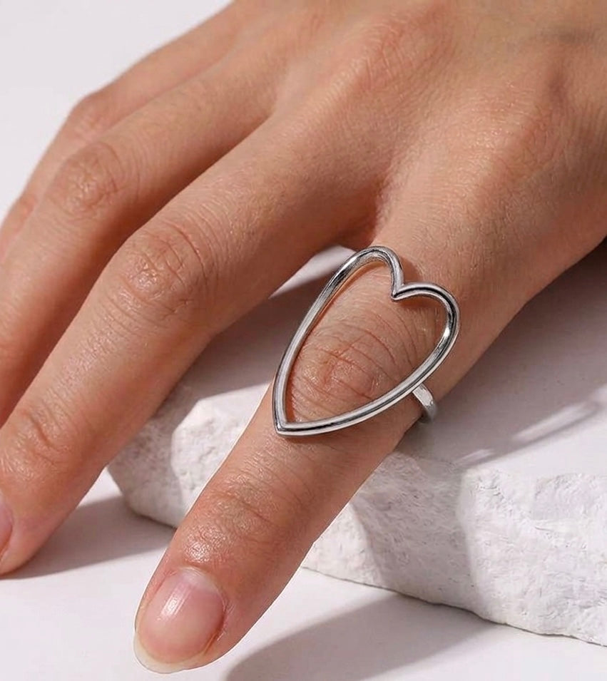 Elara Love Ring