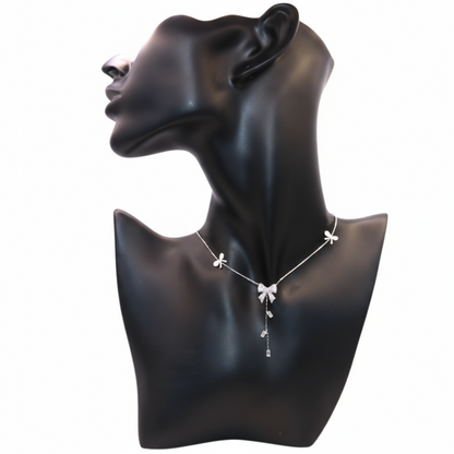 Silver delicate necklace with bow pendnat
