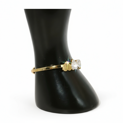 Gold bracelet with heart and diamond