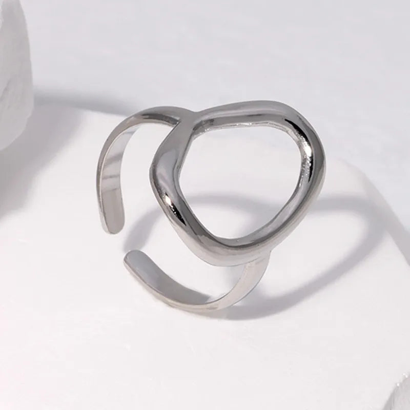 Elyra Form Ring