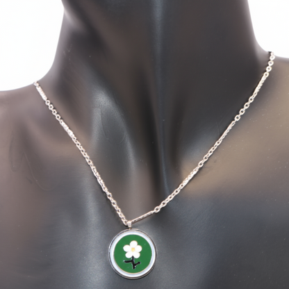 Silver Necklace wth flower pendant