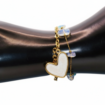 Bracelet White with heart-shaped charm 