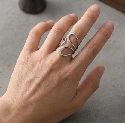 Sorelle Twist Ring