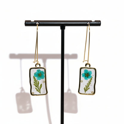 Lite Blue Dried flower Dangle