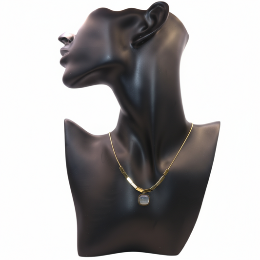 Gold necklace with Grey pendant