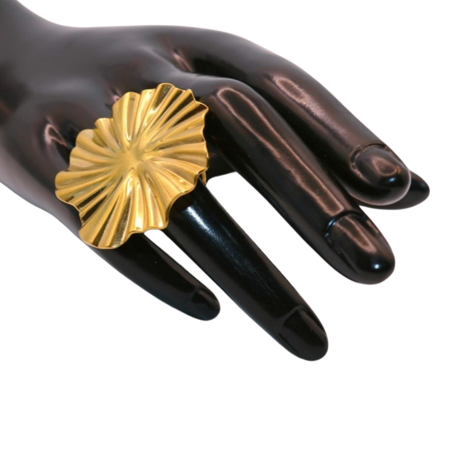 Bold Gold Flower Ring